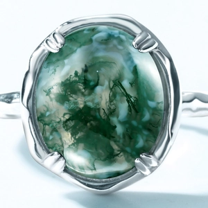 S925 sterling silver ring with oval green moss agate in a vintage four-prong setting