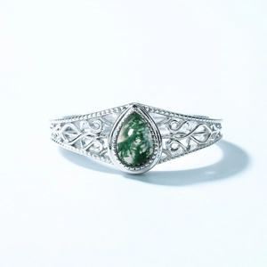 Retro S925 silver open ring featuring a teardrop-shaped green moss agate stone