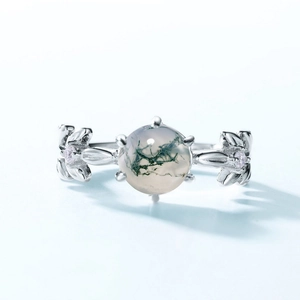Bague en argent S925 avec agate mousse, serti à six griffes et détails latéraux en feuilles
