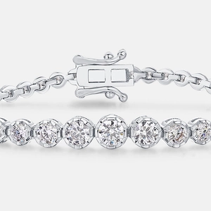 Sparkling S925 sterling silver moissanite tennis bracelet with secure double box clasp