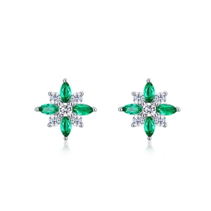 Elegant S925 sterling silver four-leaf clover stud earrings with emerald green gemstones