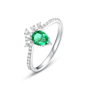 Pear-cut emerald green high carbon diamond ring with crown style S925 silver band