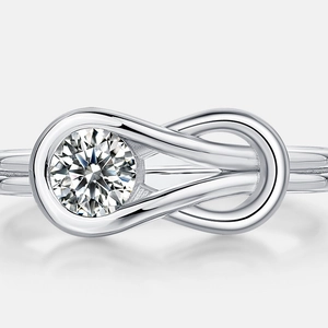S925 sterling silver moissanite ring with a brilliant infinity knot design