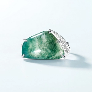 Chic S925 silver ring featuring geometric moss agate stone and leaf vein engraving