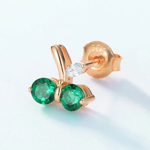 S925 silver cherry stud earrings with emerald-green stones and rose gold finish