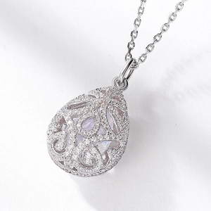S925 Silber Wassertropfen Anhänger Halskette mit Mikro-Pavé Kristallen und großem Edelstein
