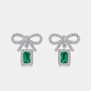 Boucles d'Oreilles Clous Nœud Argent Sterling 925 Émeraude de Synthèse Taille Émeraude Zirconia Bijoux pour Femmes