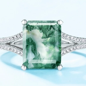 Elegant geometric S925 silver ring featuring square-cut natural green moss agate stone