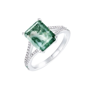 Elegant emerald-cut moss agate ring in S925 silver with a diamond-encrusted split band