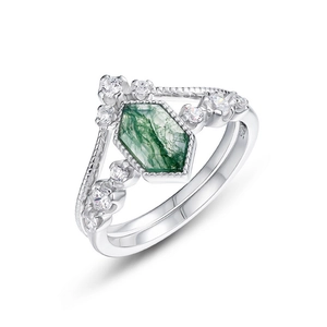 Vintage S925 silver ring featuring hexagonal moss agate and white side stones