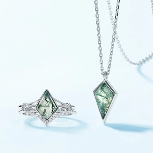S925 sterling silver jewelry set featuring green moss agate diamond-shaped stone