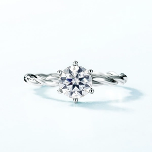 Classic S925 silver vine ring with 1ct round moissanite and twisted band design