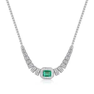 Luxueux collier en argent S925 avec pierre verte taille émeraude et pavé de diamants