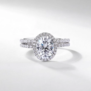 Funkelndes Moissanit-Ring-Set mit Ovalschliff, S925 Silber Halo und Beisteckringen