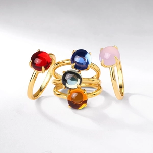 Luxuriöse S925 Silberringe mit bunten Cabochon-Zirkonia und Goldbeschichtung