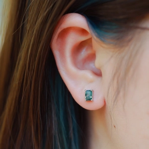 Rectangle natural green moss agate stud earring in S925 sterling silver claw setting