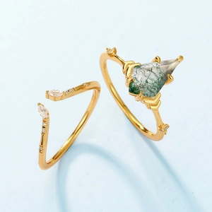 Kite-shaped moss agate silver ring set with zircon accents in gold plating