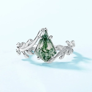 Olive branch vine ring with kite-cut green moss agate in S925 sterling silver