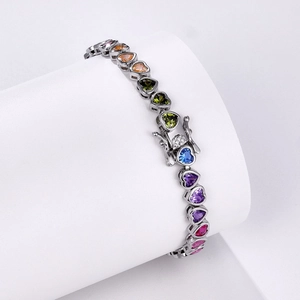 Bracelet en argent S925 avec zircons multicolores en cœur et fermoir sécurisé