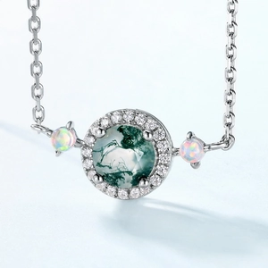 Collana in argento sterling S925 con agata muschiata e opali su catena classica