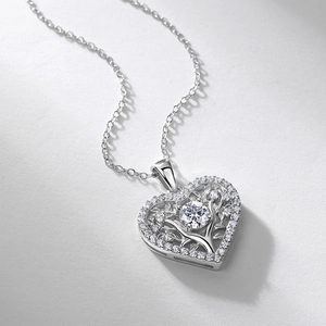 Élégant pendentif cœur Arbre de Vie en argent S925 avec incrustation de moissanite