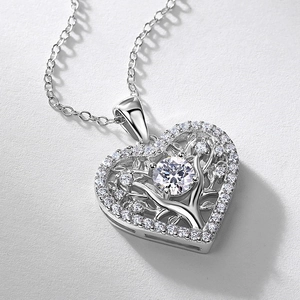 Collier cœur arbre de vie en argent S925 avec moissanite et pierre centrale brillante
