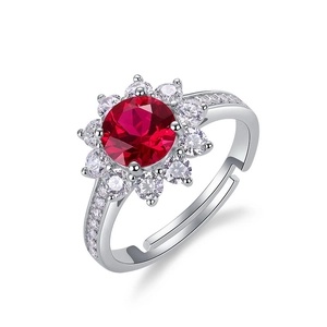 Sonnenblumenring aus S925 Silber mit rotem Rubin-Zentrum und Pave-Diamanten besetzt