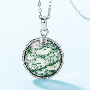 Collier avec pendentif circulaire en agate mousse naturelle et argent sterling S925