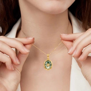 Collier pendentif en agate mousse verte en argent S925 avec cadre ovale en filigrane