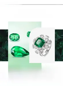 Vue macro d'une bague émeraude à coupe rectangulaire avec des accents de zircone