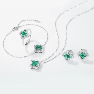 Elegant S925 silver jewelry set with emerald clover necklace, ring and earrings