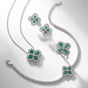 Gioielli Vintage in Argento Sterling 925 Quadrifoglio Smeraldo Rubino Creato in Laboratorio Strass Collana Orecchini Bracciale Anello