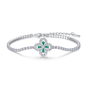 Bracciale a quadrifoglio argento con smeraldi a goccia e accenti di cristallo brillanti