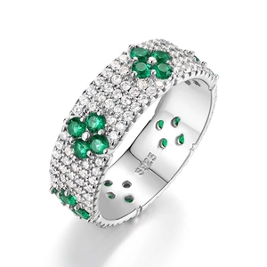 Bague large en argent S925 pavée de diamants blancs avec motif trèfle vert étincelant