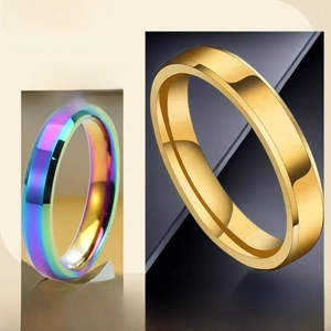 Minimalistische titaniumstalen ringen met spiegelglans in goud en regenboogkleuren