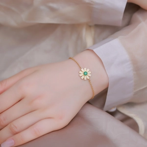 Bracelet marguerite élégant en argent S925 plaqué or avec pierre verte et cristaux
