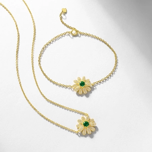 Ensemble bijoux marguerites en argent S925 plaqué or avec pierres vertes et zircons