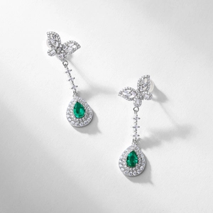 Boucles d'oreilles papillon en argent S925 avec pierres vertes poire et zircons brillants