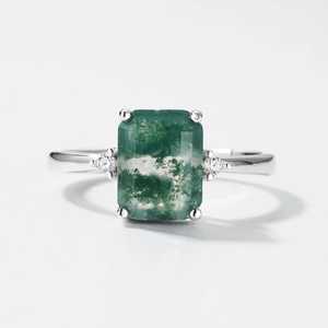 Bague en argent S925 avec agate mousse naturelle rectangulaire et pierres latérales