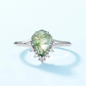 Bague unique en argent S925 avec agate mousse taille cerf-volant et pierres claires