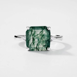 Minimalist S925 silver ring featuring square moss agate and pear-cut side stones