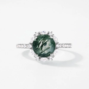 Anello in argento sterling S925 con agata muschiata verde tonda e halo di zirconi