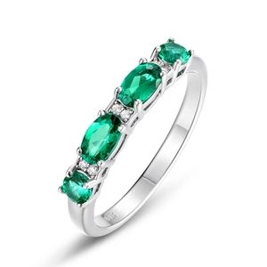 Bague en argent S925 ornée d'émeraudes vertes brillantes et de diamants blancs