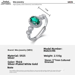 Détails d'une bague émeraude ovale en argent S925 avec halo de diamants à haute teneur