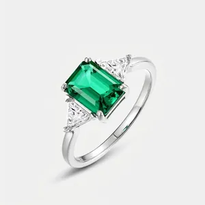 925 Sterlingsilber Ring Mit Smaragdschliff Im Labor Gezüchteter Smaragd Vintage Elegant Drei-Steine-Design Zirkonia Damen Ring