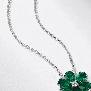 Floral emerald green necklace with pear-cut gemstones in S925 sterling silver chain