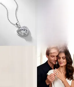 Detail der hohlherzförmigen Labor-Diamantkette mit s925-Silber-Oberfläche