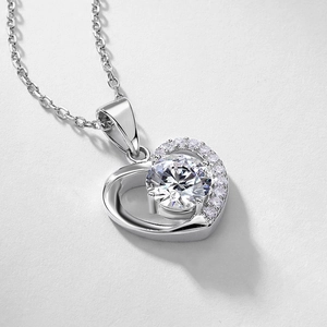 Klassische Herzhalskette aus 925er Sterlingsilber mit großem Zirkonia Anhänger für Damen