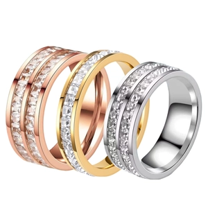 Three-piece set of stainless steel rings in rose gold and silver with square zircon stones