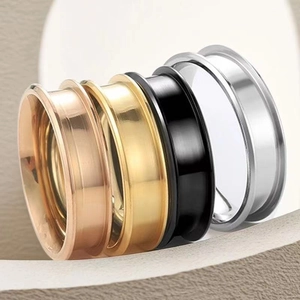 Ohr-Tunnel aus Edelstahl in Gold, Silber, Schwarz und Roségold-Finish poliert